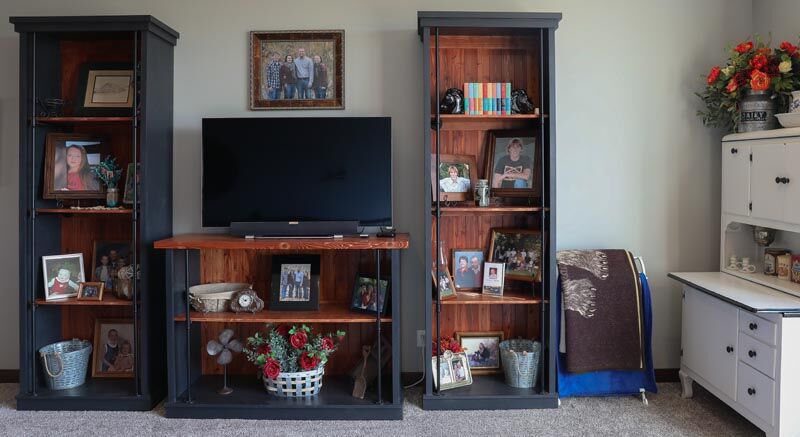 Entertainment center